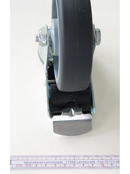 Detail Bremse: Seitenansicht: Rolle Standard MIT Bremse mit Rückenloch und Radgröße von 125 mm
