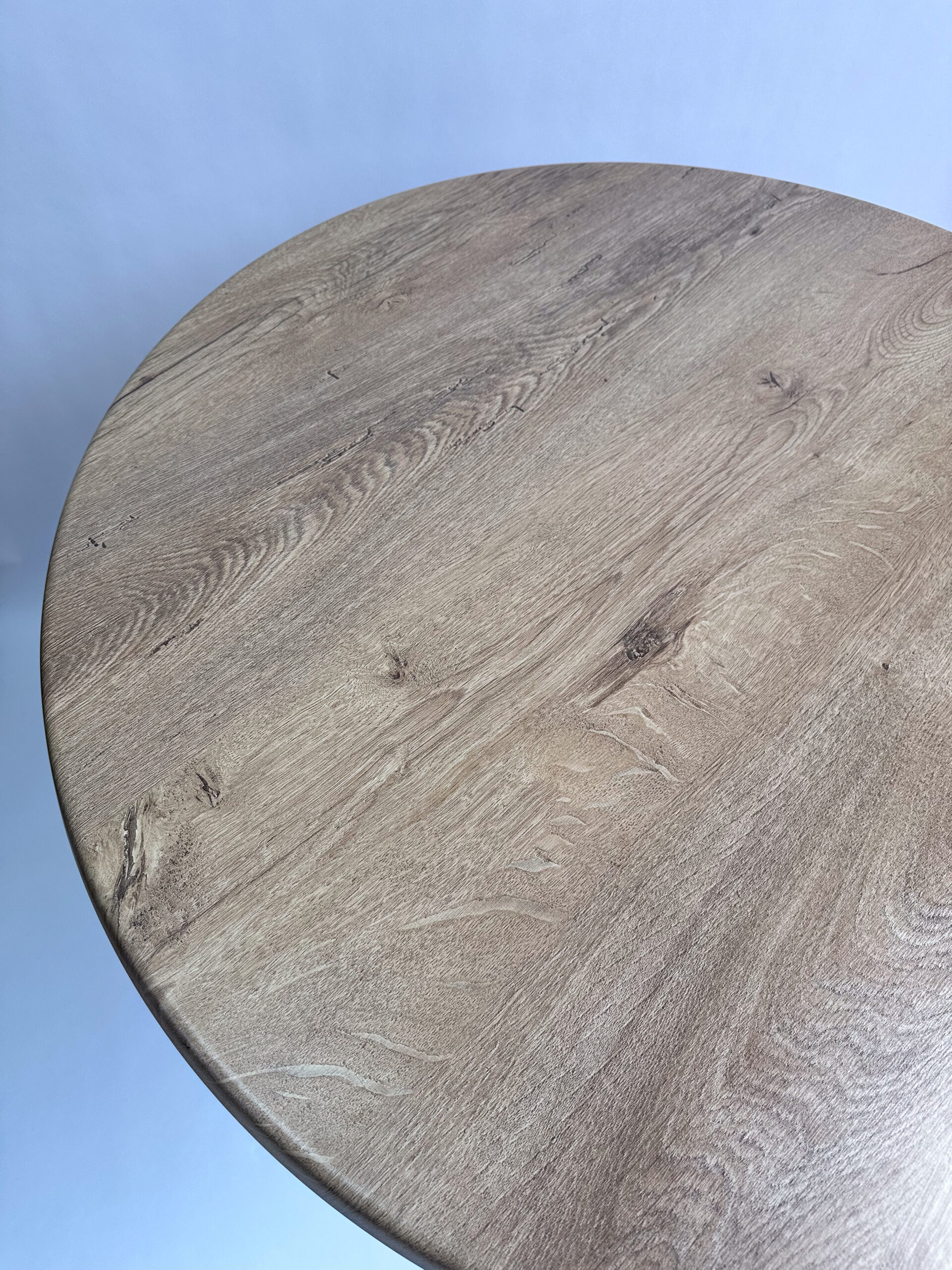 Washed Elm Tischplatte für Stehtische mit detailreicher Holzmaserung