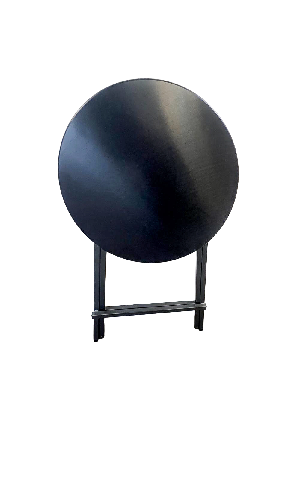 usammengeklappter Scherenstehtisch ST-U80 Hammerschlag mit schwarzer runder Tischplatte und pulverbeschichtetem Stahlgestell für platzsparende Lagerung.